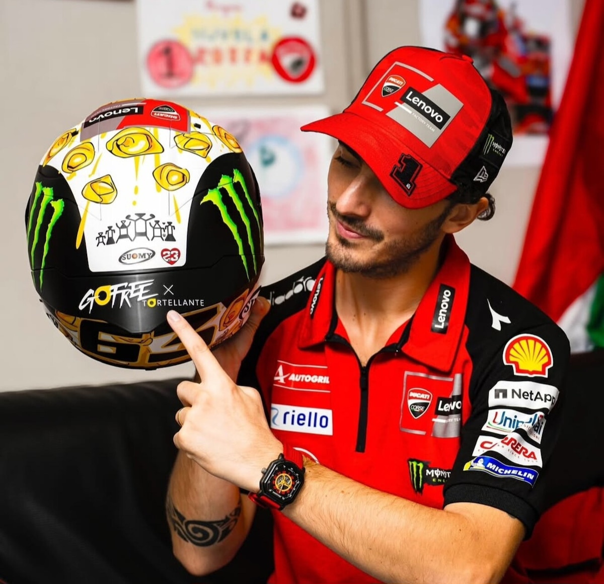 MotoGP, una varietà dei caschi speciali: da Bagnaia a Iannone