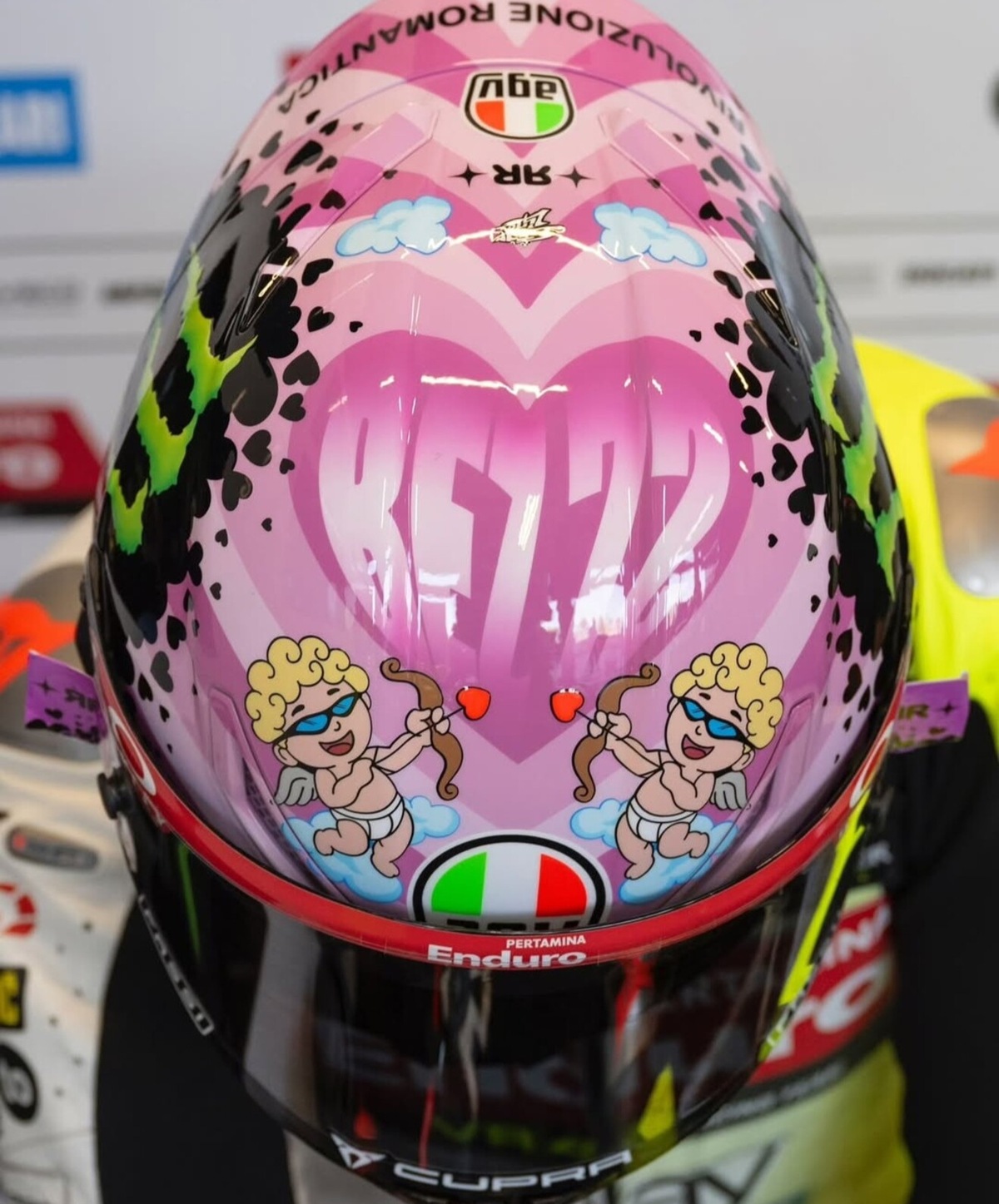 MotoGP, una varietà dei caschi speciali: da Bagnaia a Iannone