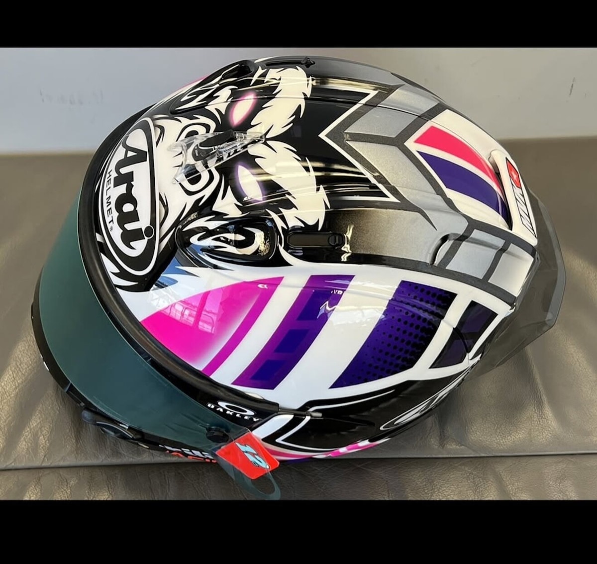 MotoGP, una varietà dei caschi speciali: da Bagnaia a Iannone