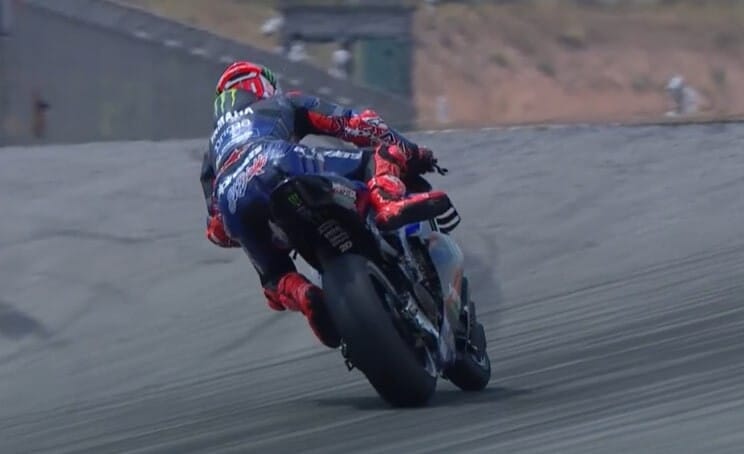 MotoGP, super salvataggio di Quartararo: che rischio! LE FOTO