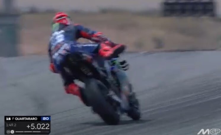 MotoGP, super salvataggio di Quartararo: che rischio! LE FOTO
