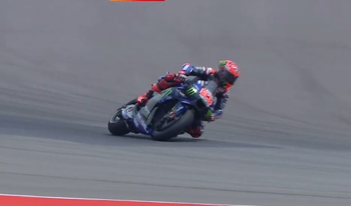 MotoGP, super salvataggio di Quartararo: che rischio! LE FOTO