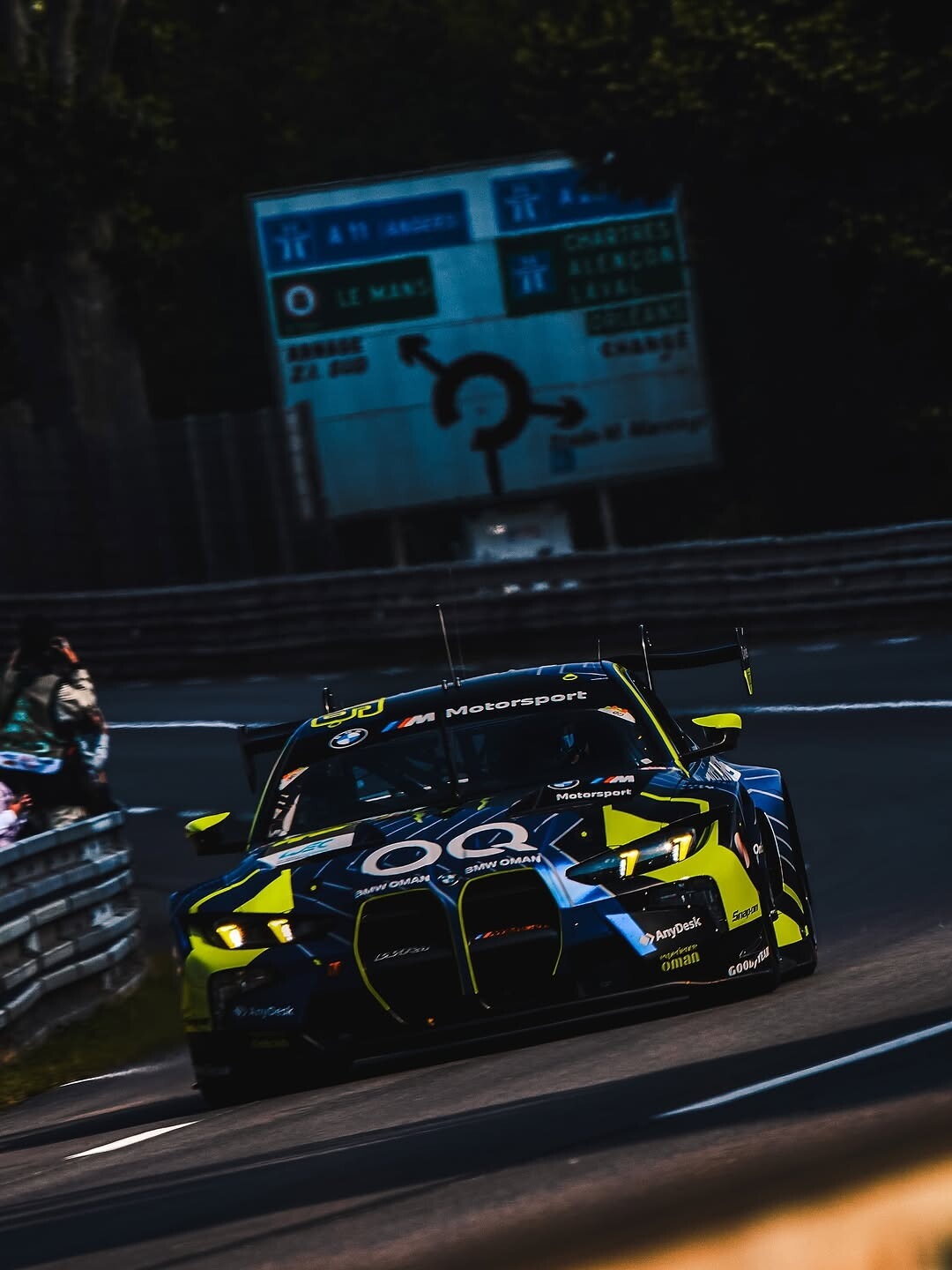 Valentino Rossi alla 24h di Le Mans: le foto dei primi giri in pista