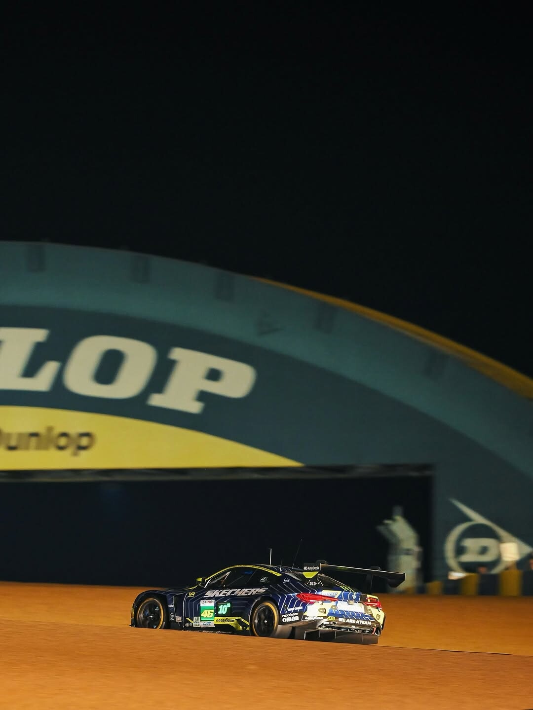 Valentino Rossi alla 24h di Le Mans: le foto dei primi giri in pista