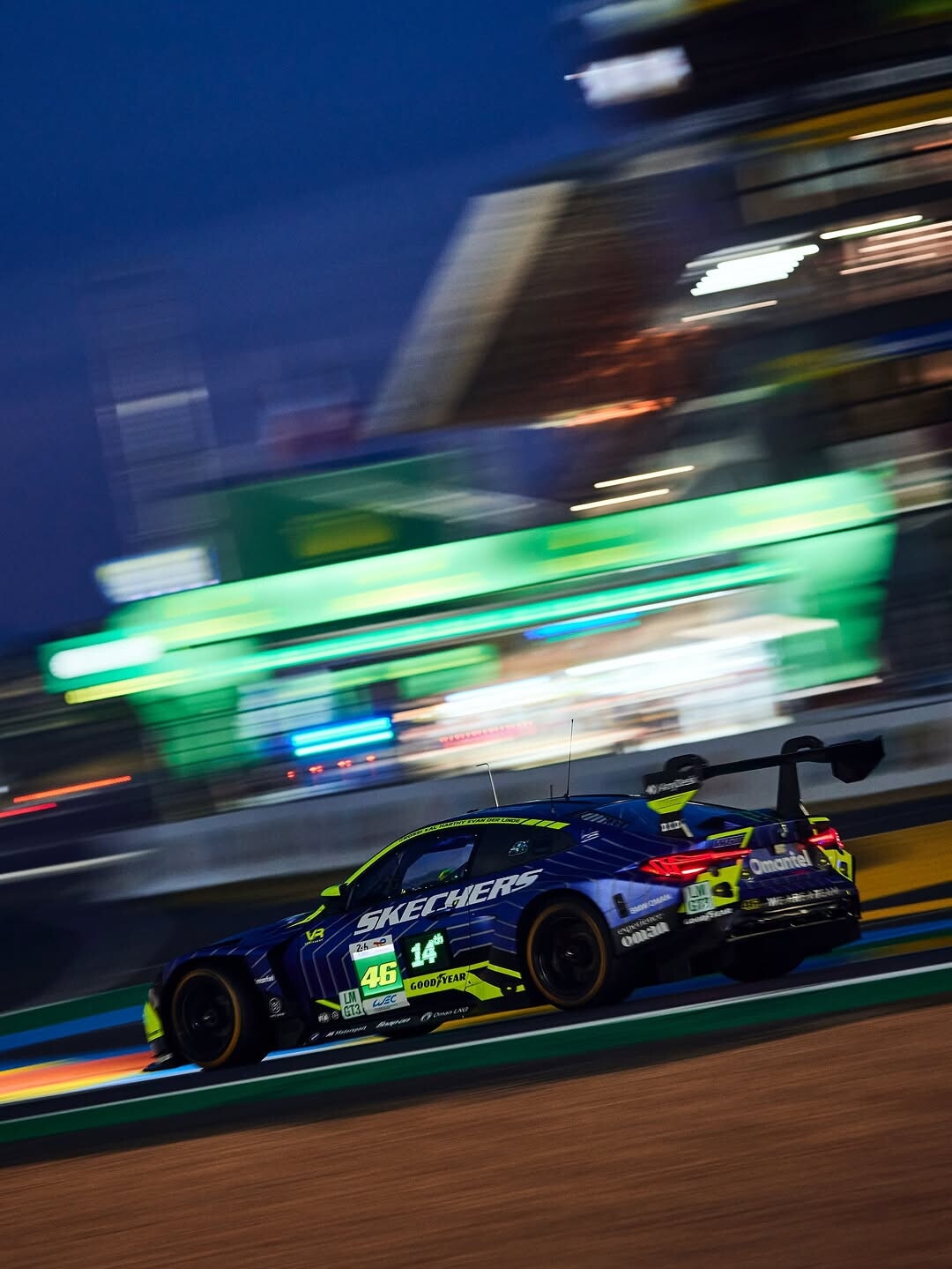 Valentino Rossi alla 24h di Le Mans: le foto dei primi giri in pista