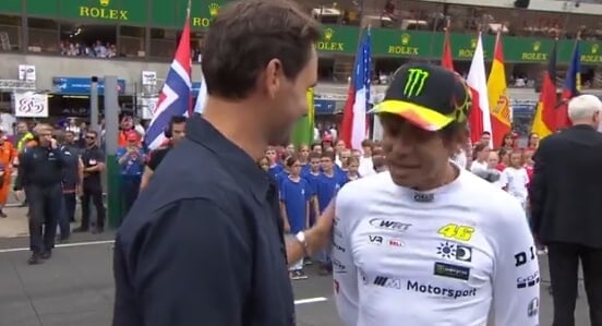 Valentino Rossi e Federer, l'abbraccio prima della 24h di Le Mans