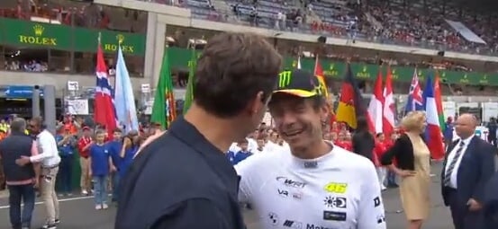 Valentino Rossi e Federer, l'abbraccio prima della 24h di Le Mans