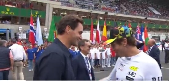 Valentino Rossi e Federer, l'abbraccio prima della 24h di Le Mans