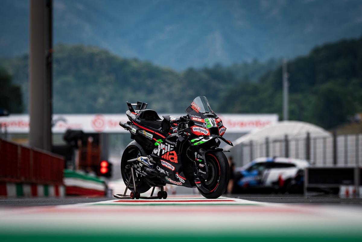 MotoGP, Aprilia celebra il Mugello indossando il tricolore : le foto della livrea