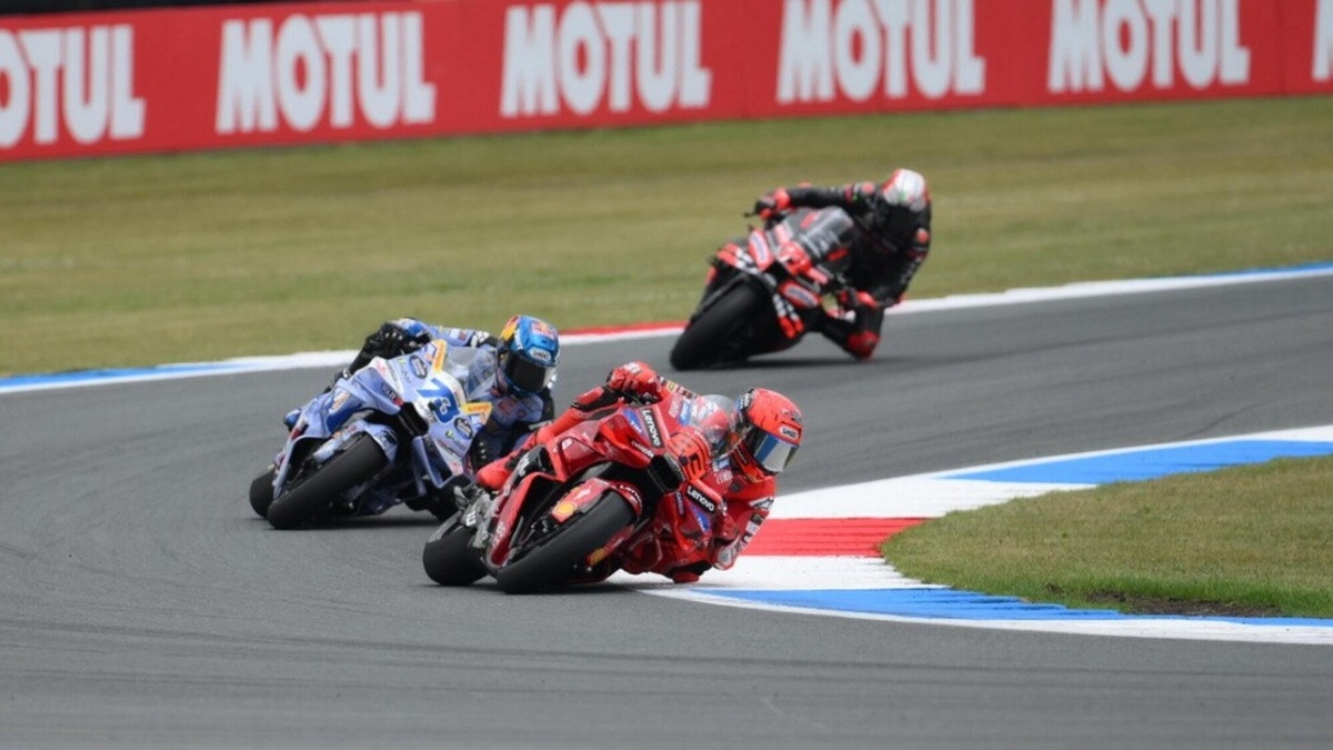 MotoGP, Assen da "solita solfa": ennesima Sprint agli indisturbati fratelli Marquez, terzo Bezzecchi
