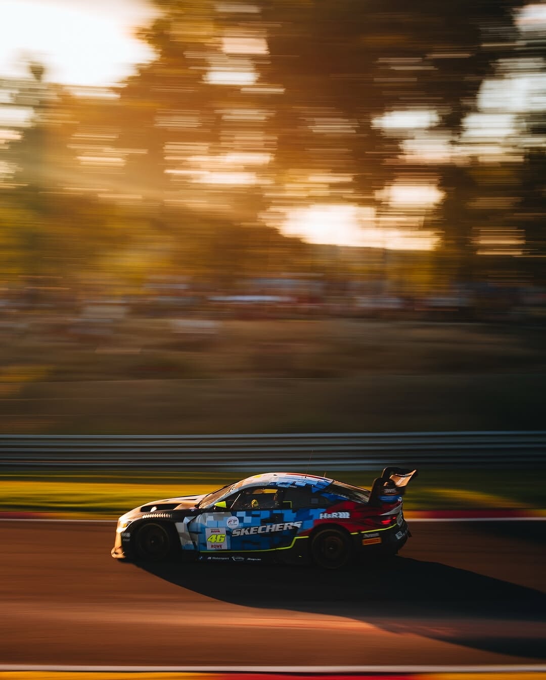 Tra sudore e insetti sull'auto, ecco il dietro le quinte della 24 SPA di Valentino Rossi