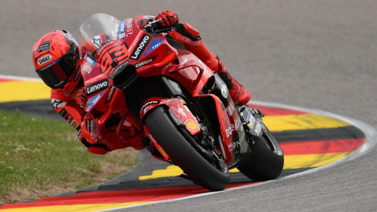 GP Germania, Sachsenring (già) di Marc Marquez, Bezzecchi terzo