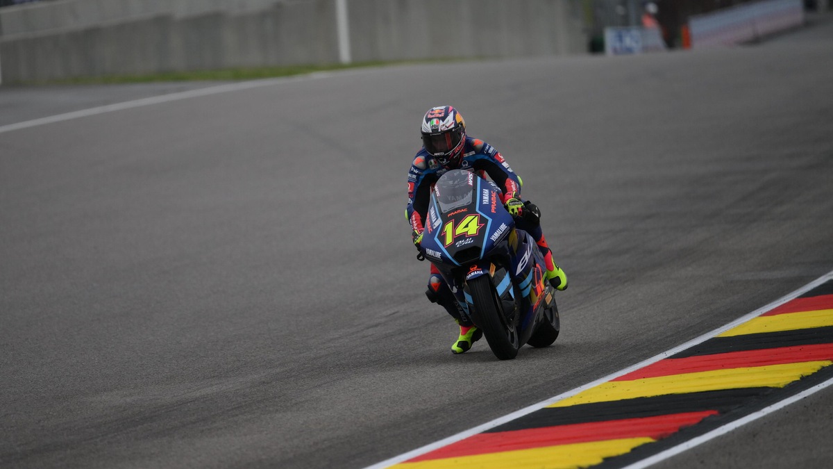 Moto2 Germania: Tony Arbolino vola sul bagnato del Sachsenring davanti a Daniel Holgado