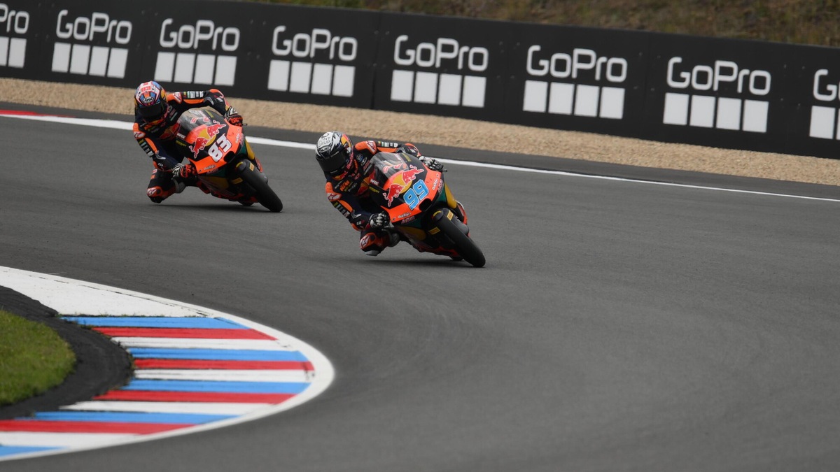 Moto3, doppietta del team Ajo nel turno di PR a Brno, 3 italiani in Q2