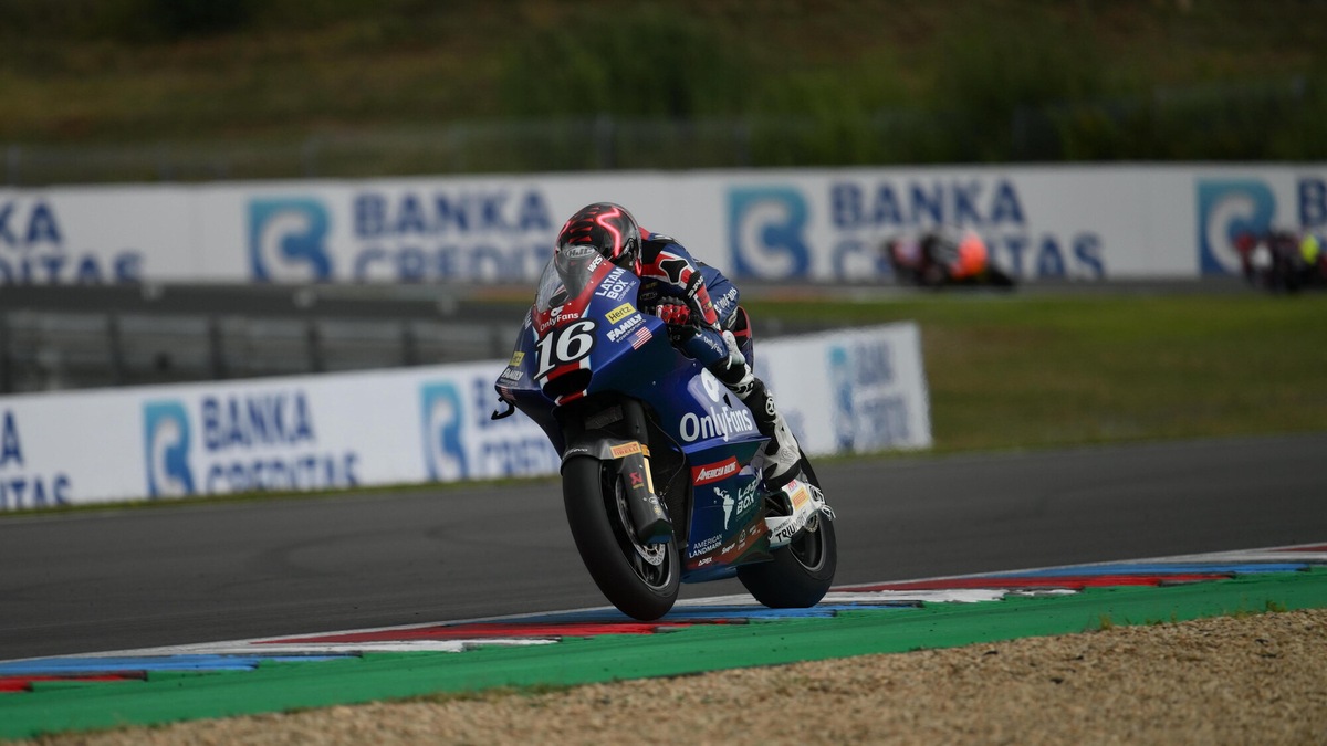 Moto2 Brno: Joe Roberts il più veloce sull'asciutto, sesto un sorprendente Mattia Pasini