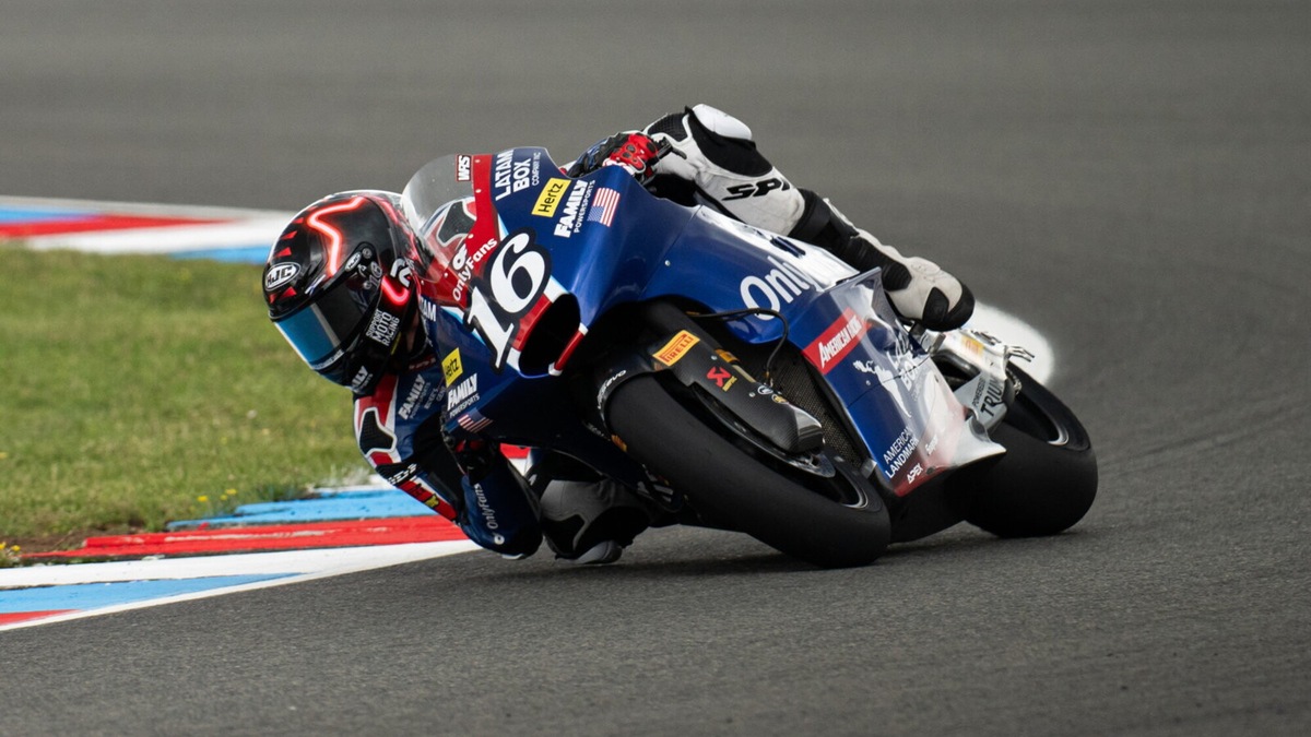 Moto2 Brno: Joe Roberts torna alla vittoria, quinta posizione per Celestino Vietti