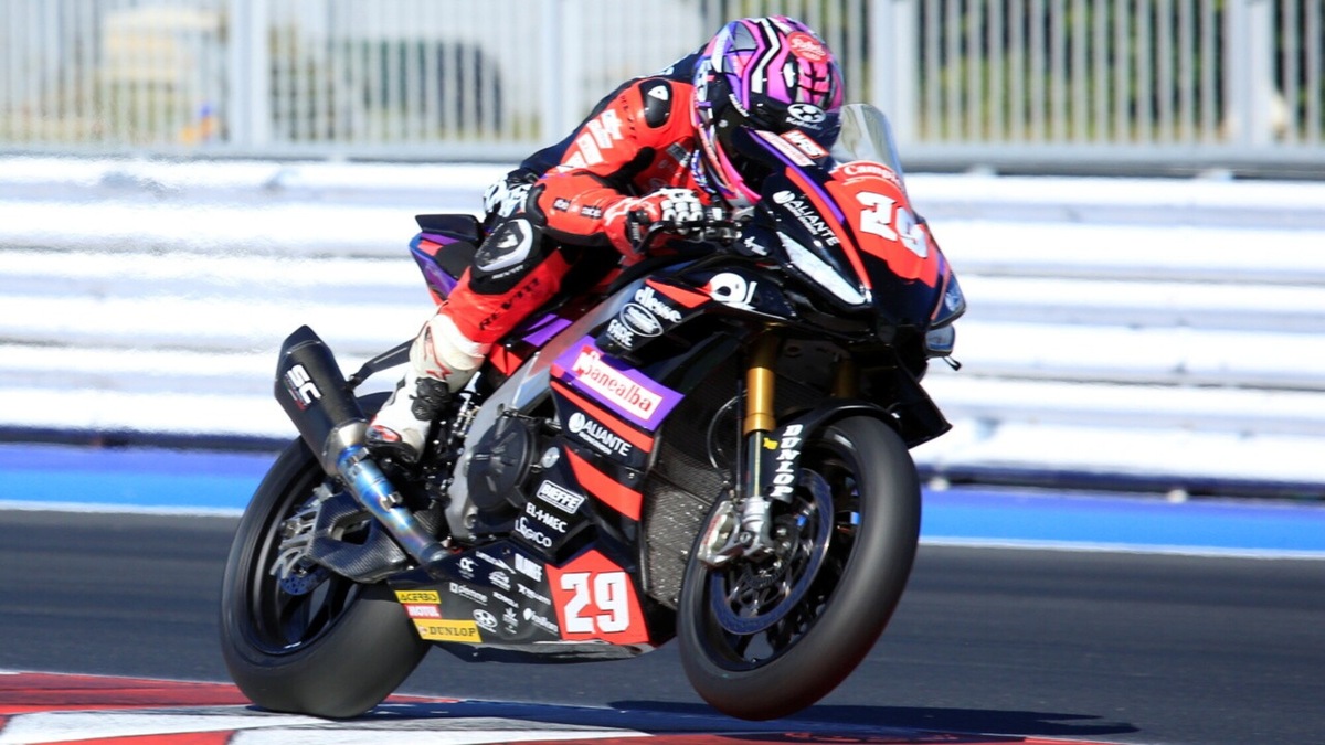 SBK, Spinelli: "CIV e Mondiale incomparabili: elettronica e gomme troppo diverse"