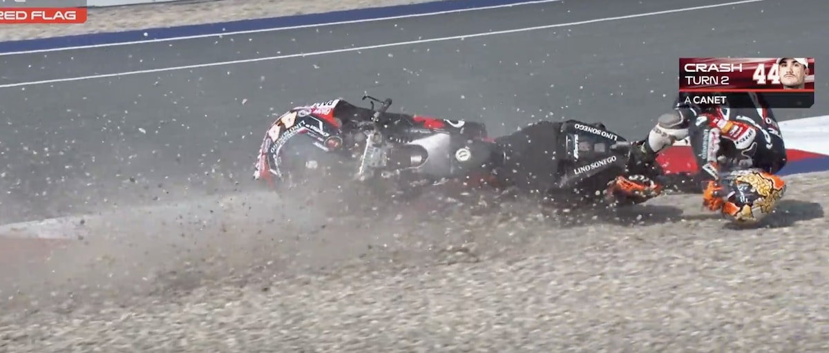 Moto2, high side spaventoso di Aron Canet in Austria