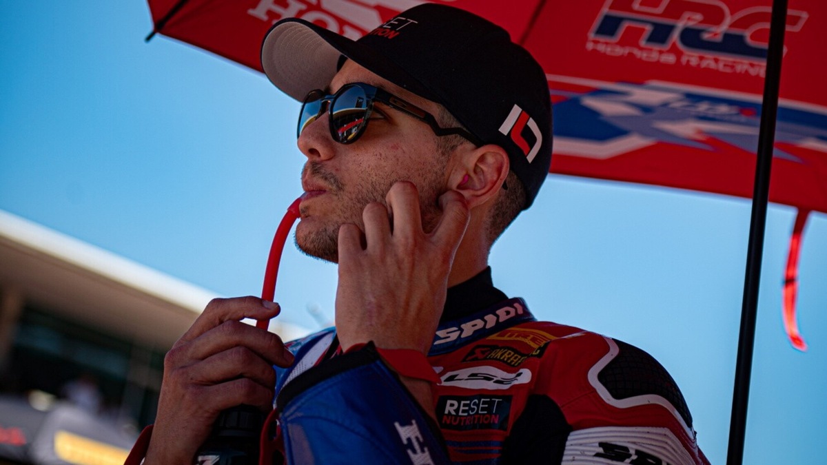 Lecuona in Aruba, "vittoria" contro chi voleva una Ducati. Iker, però, deve vincere in SBK