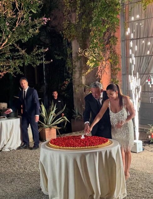 Marc Marquez e Gemma Pinto elegantissimi al matrimonio di Mauro Grassilli