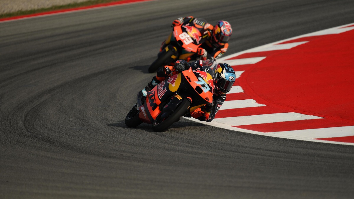 Moto3, Perrone vola nelle practice a Barcellona, 3 italiani in Q2