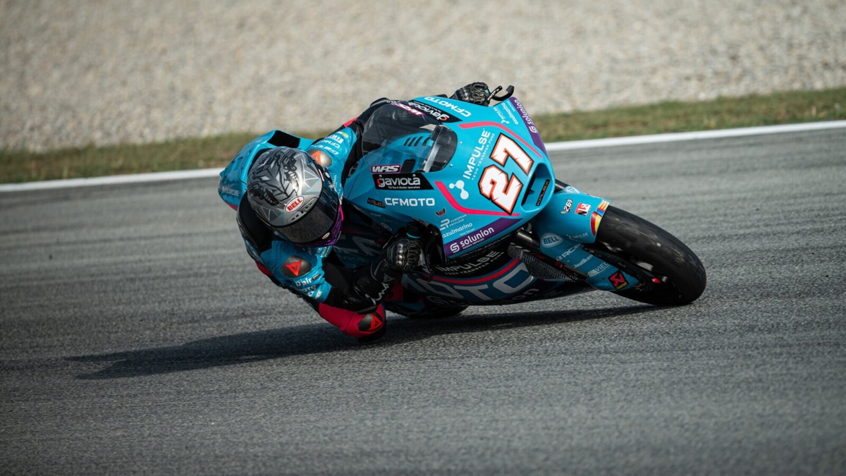 Moto2, Barcellona: prima pole position in carriera per Daniel Holgado, terzo Collin Veijer