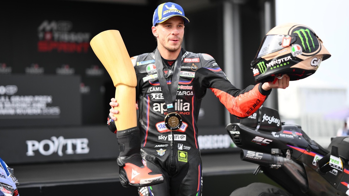 MotoGP San Marino: Marco Bezzecchi con 30.000 lire l'ha fatto meglio! Vittoria e festa con il Garpez