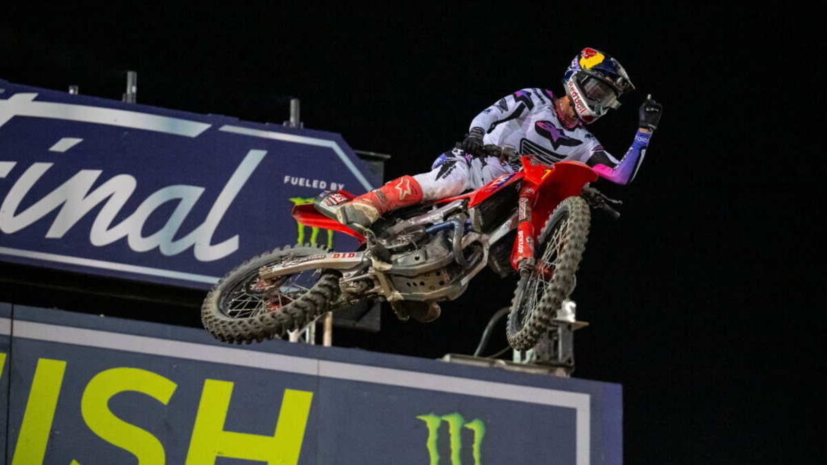 SMX450: Jett Lawrence ancora Re a Las Vegas