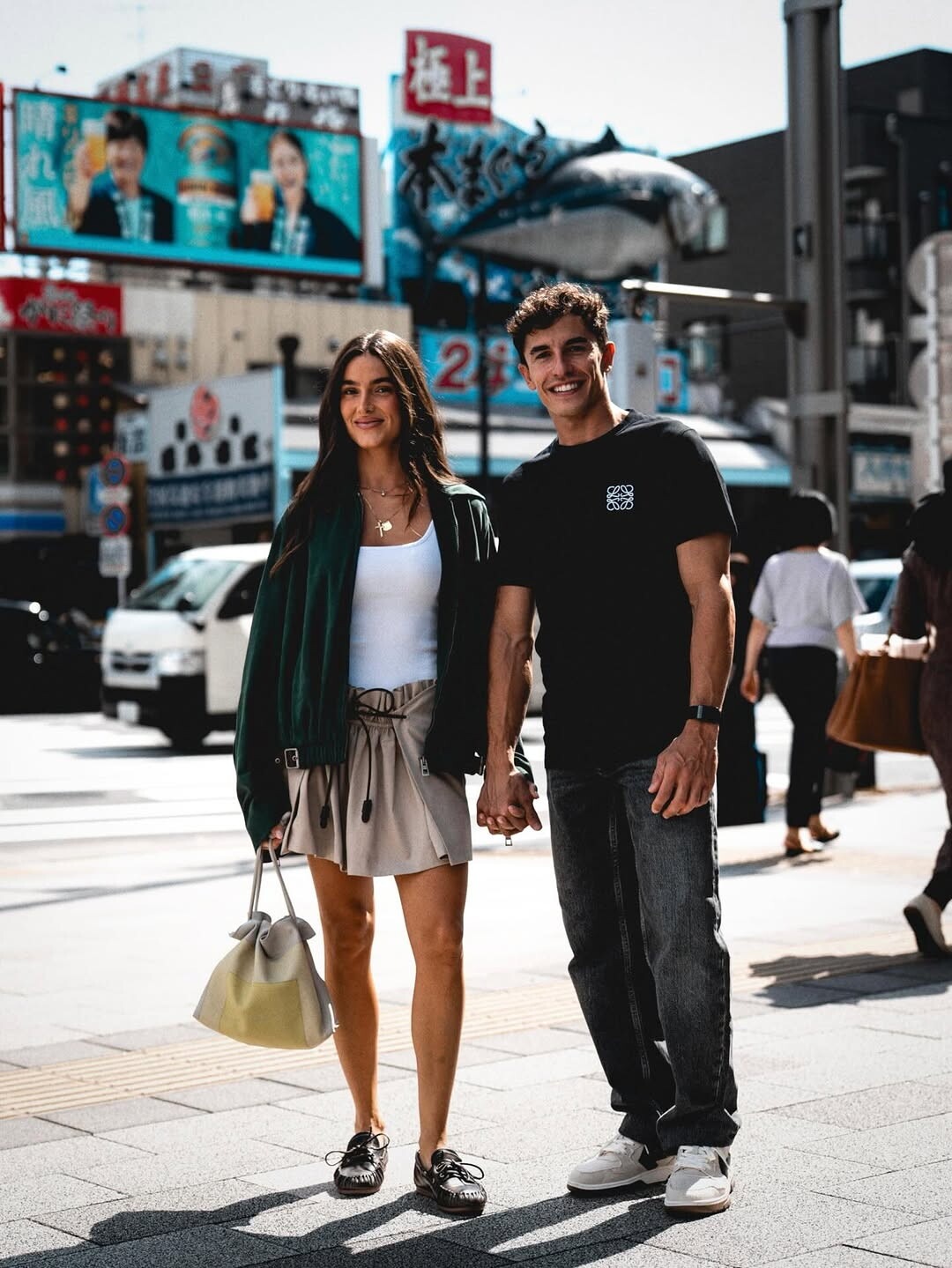 I piloti della MotoGP sbarcano in Giappone: le reazioni sui social