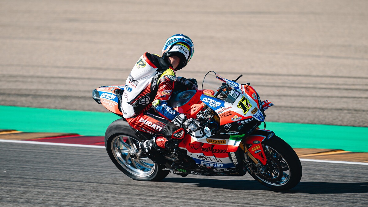 SBK Aragon, tutte le foto più belle del sabato in pista