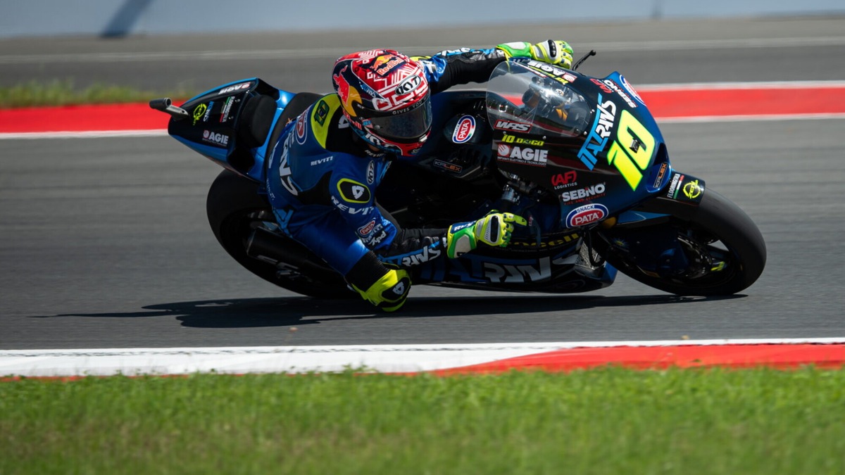 Moto2 Indonesia: Diogo Moreira firma la sua quinta pole position dell'anno, dodicesimo Tony Arbolino