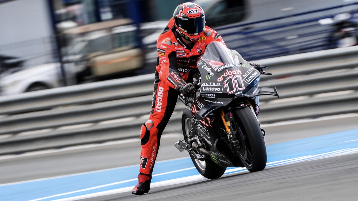 SBK Jerez Test, Bulega promuove la Panigale 2026: “Promette bene ma dobbiamo lavorare”