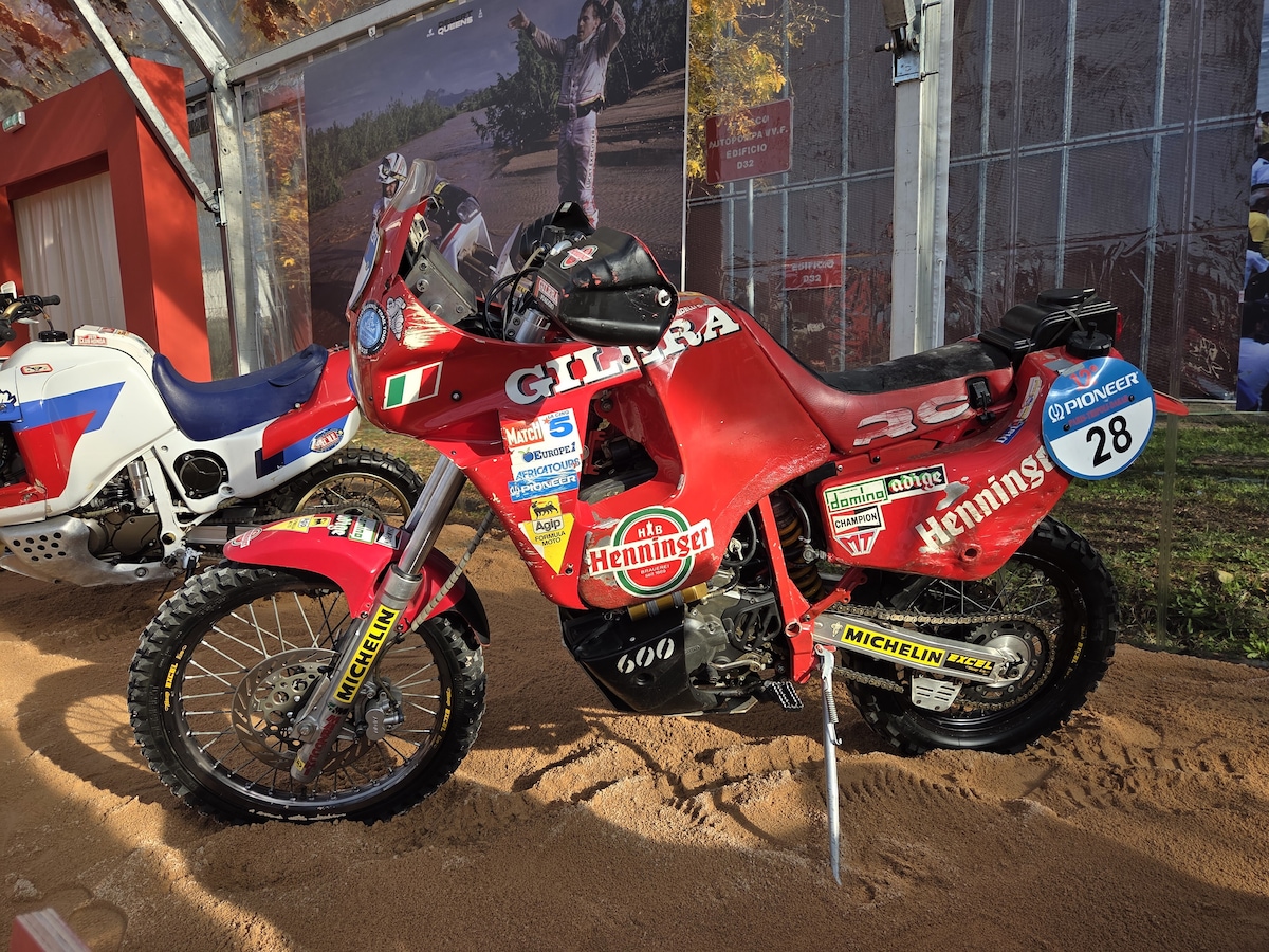 EICMA 2025, dalla moto di Sabine alla KTM di Sanders: tutta la storia della Dakar