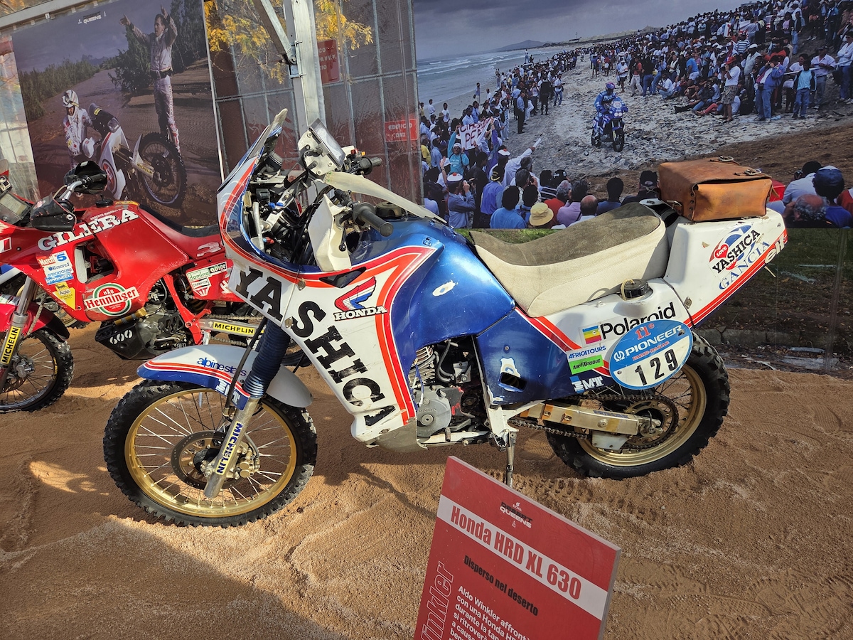 EICMA 2025, dalla moto di Sabine alla KTM di Sanders: tutta la storia della Dakar