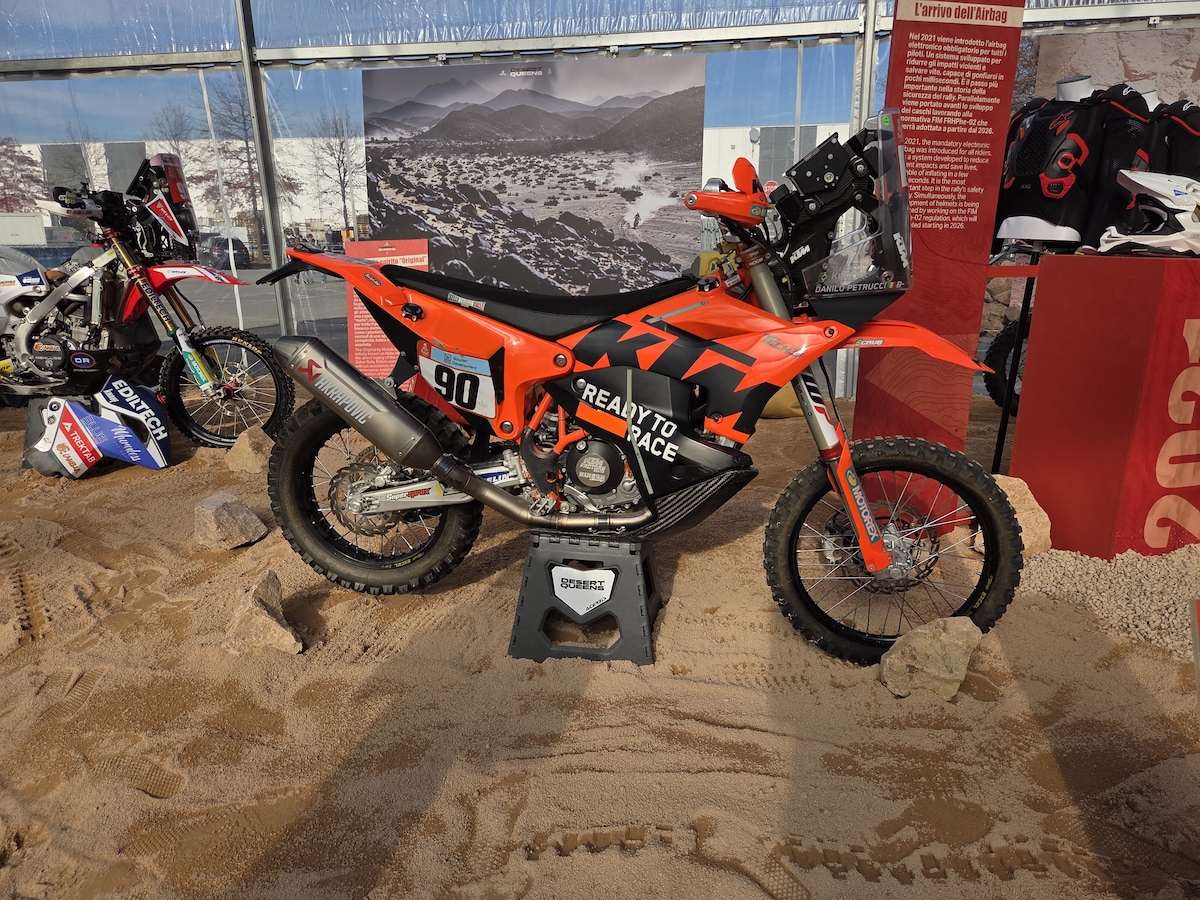 EICMA 2025, dalla moto di Sabine alla KTM di Sanders: tutta la storia della Dakar