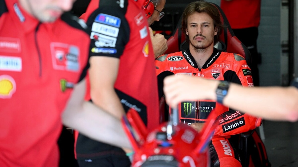 Terzo posto tra Bezzecchi e Bagnaia ancora in bilico, ma è Bulega l'interesse principale