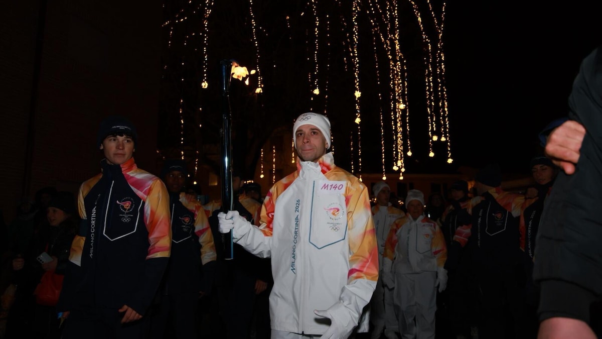 Marco Bezzecchi tedoforo per Milano-Cortina 2026: tutte le foto