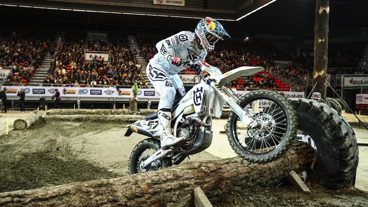 SuperEnduro, sempre lui: tripletta di Billy Bolt anche nel round di Bilbao