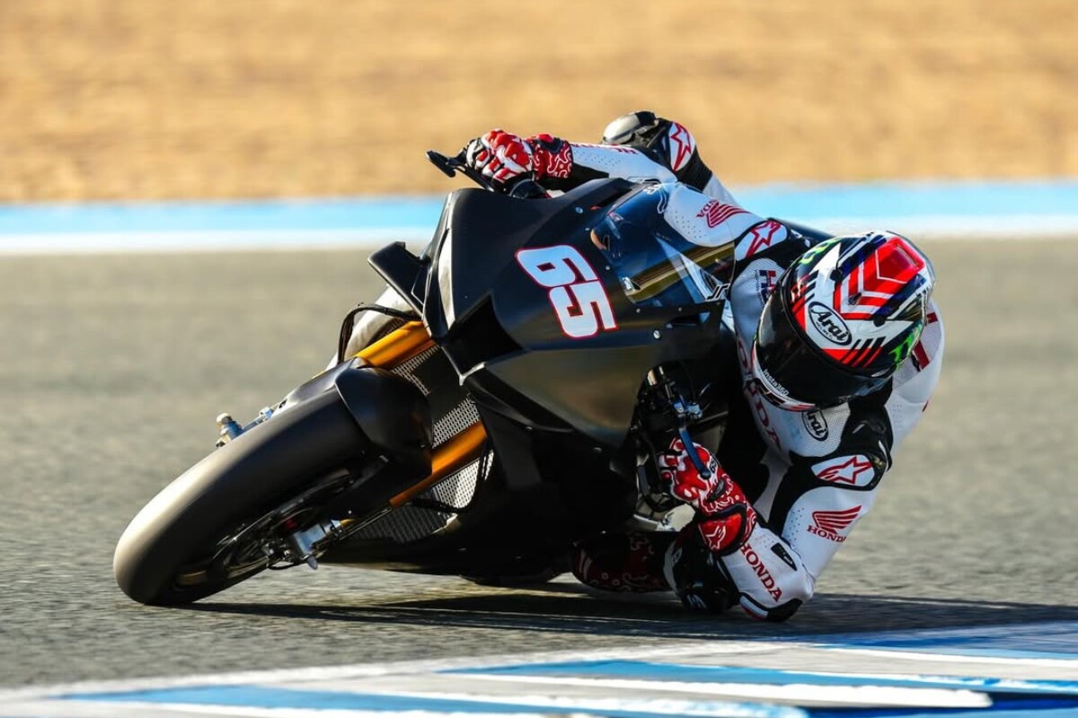Superbike, le prime foto di Jonathan Rea sulla Honda