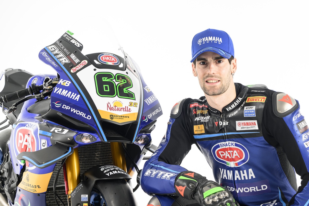 Superbike, Stefano Manzi pronto al debutto: ecco le R1 del team GYTR GRT
