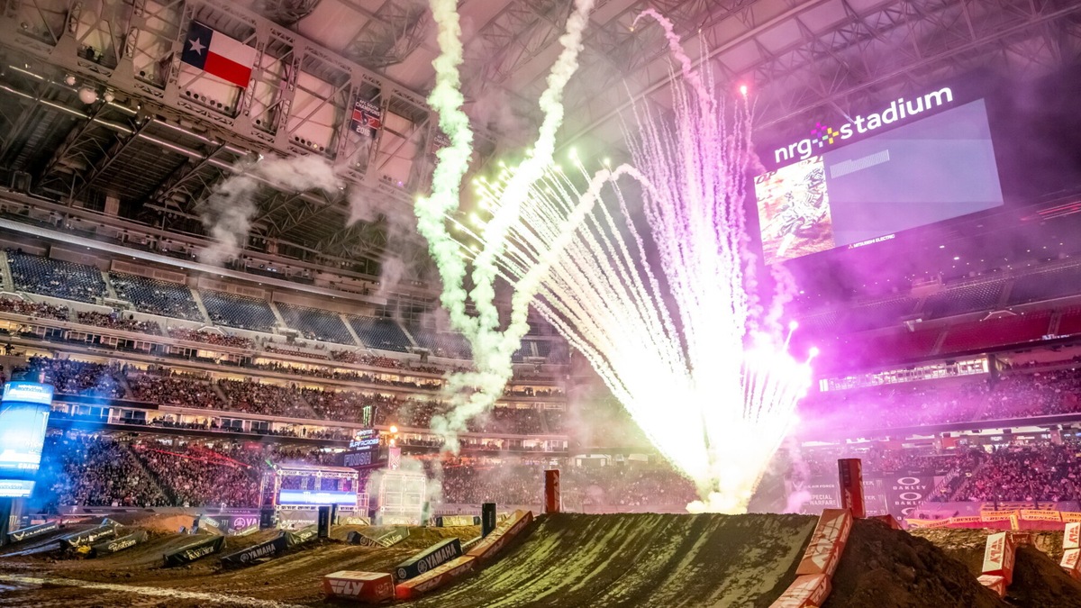 Supercross: a Houston il primo Triple Crown dell'anno