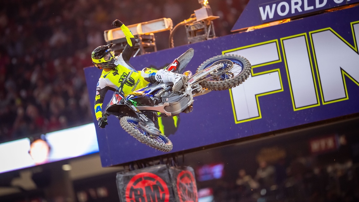 Supercross: Deegan si fa in tre a Huston