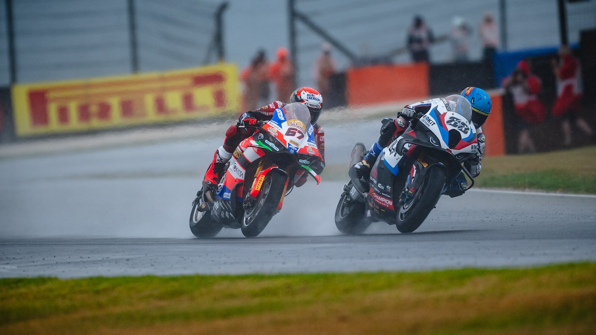 SBK, piove sul bagnato per Oliveira a Phillip Island: “È successo di tutto”