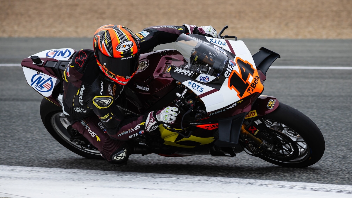 SBK, Lowes più forte del dolore: Sam in azione nei test di Portimao