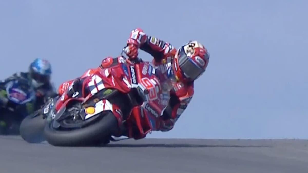 MotoGP USA, inizio da dimenticare per Marquez: la sequenza della caduta in curva 10