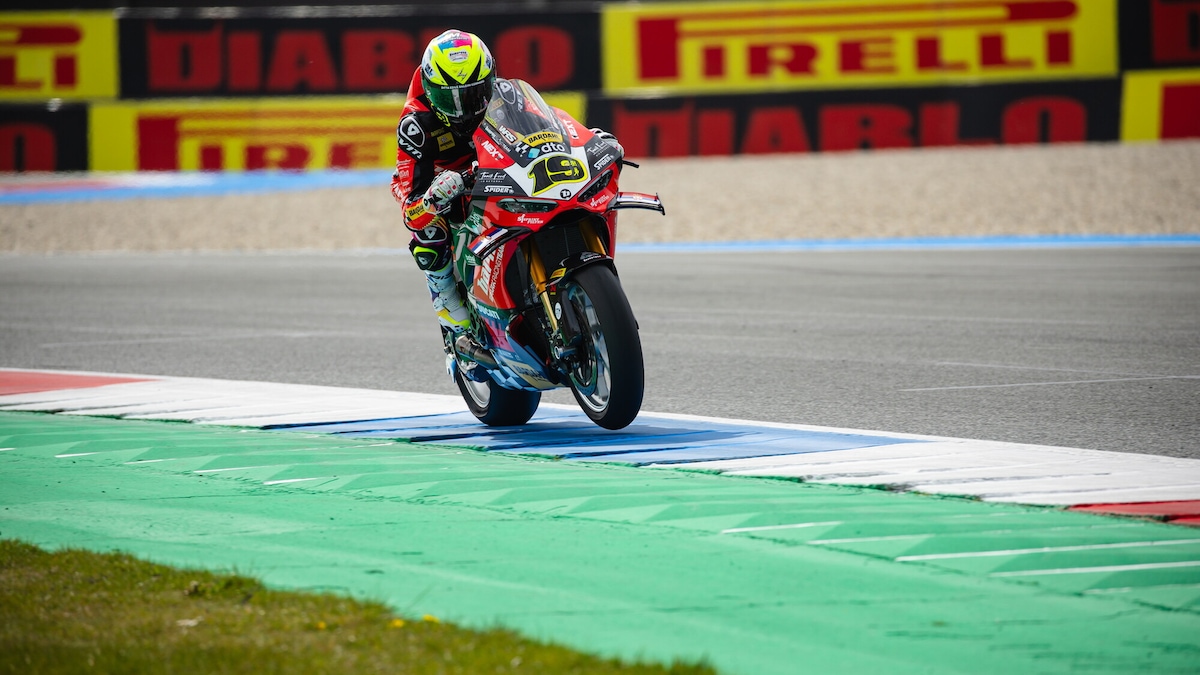 SBK Assen, Bautista: “Sono pericoloso, la moto pesa troppo”