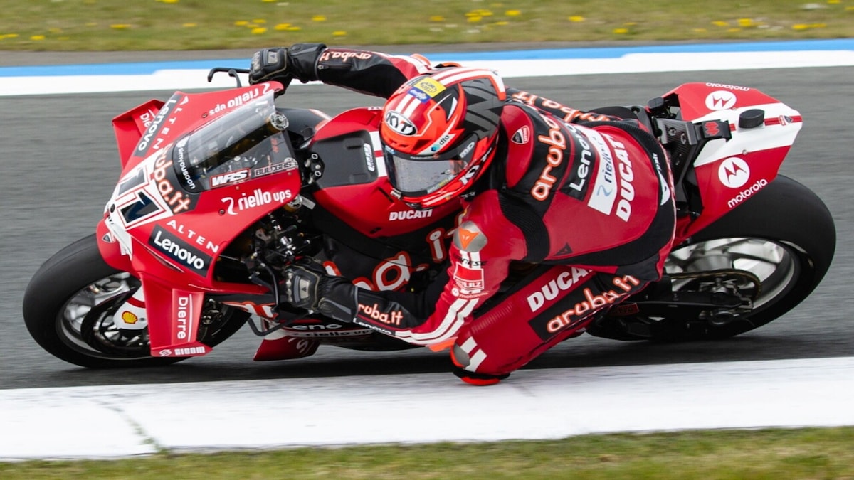 SBK Assen, ha "fatto 13": Bulega di un altro pianeta e record di Razgatlioglu pareggiato