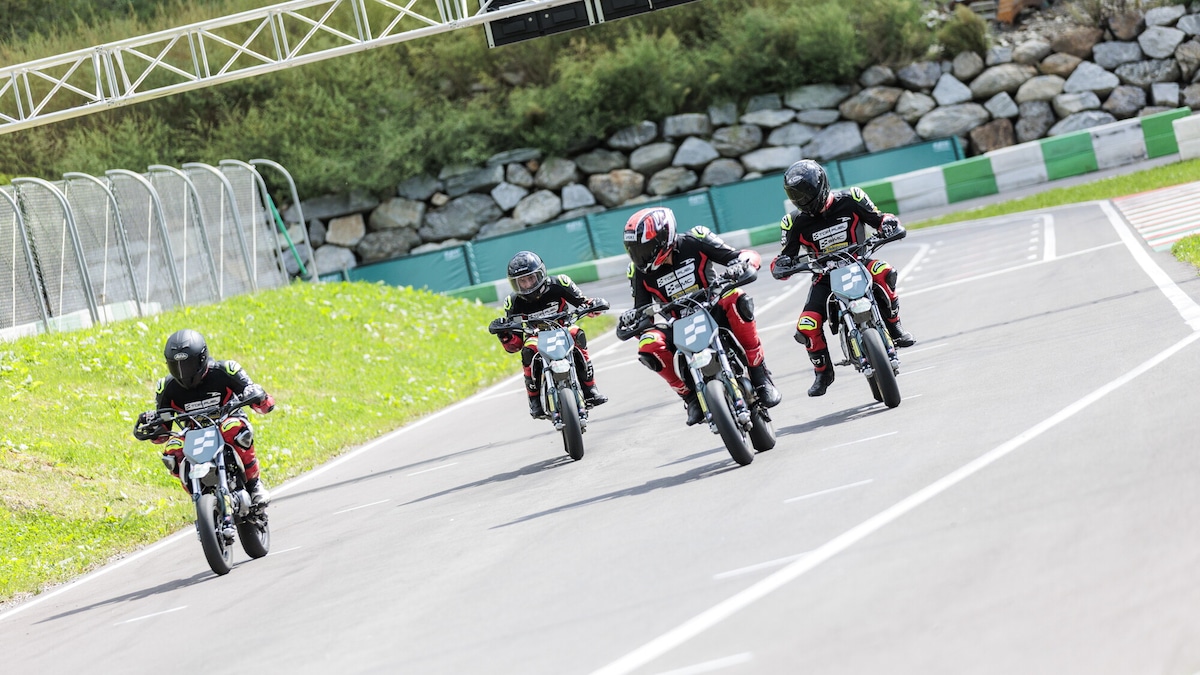 Top Fuel e SMC Scuola Motociclismo: nuova sfida in Abruzzo