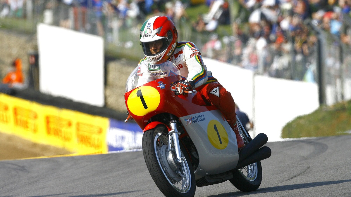 MV Agusta da record venduta ad un prezzo folle: la 500 di Mike Hailwood e Agostini vola oltre il milione di euro