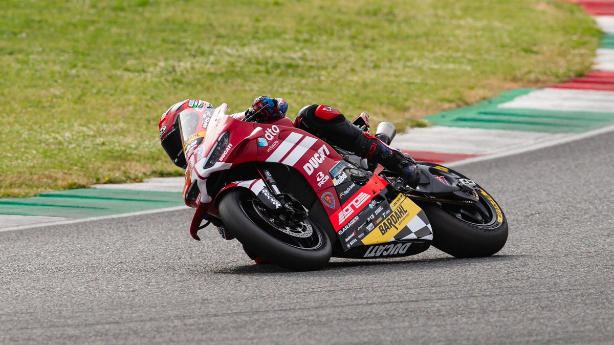 CIV SBK, Mugello: Pirro vince in solitaria Gara 1, Delbianco recupera e chiude secondo
